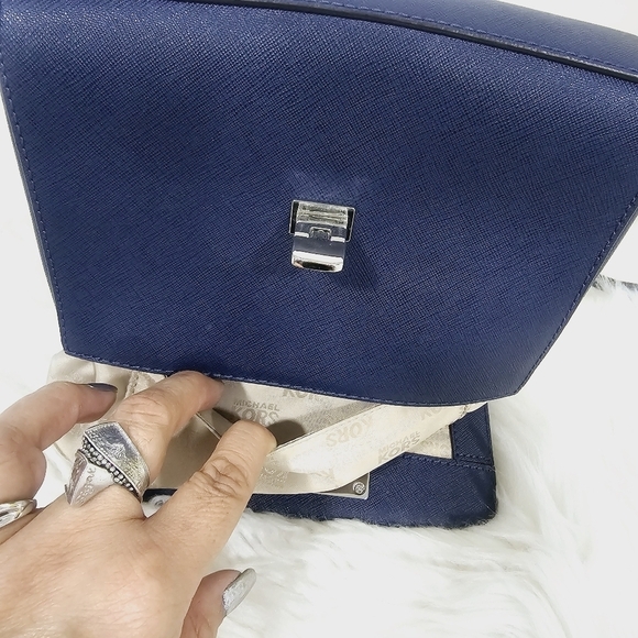 Michael kors callie navy crossbody bag - Picture 14 of 17
